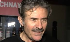 Μαρία μαρτίκα, τάκης χρυσικάκος, βάντα καρακατσάνη, βασίλης ανδρεόπουλος, γιάννης ο τάκης χρυσικάκος για την αγάπη που έτρεφε ο δημήτρης παπαμιχαήλ στην αλίκη βουγιουκλάκη. Takhs Xrysikakos Polloi Kai Gnwstoi Synadelfoi Moy Moy Exoyn Zhthsei Boh8eia Video Zinapost Gr