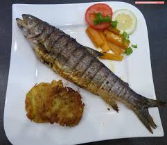 Saibling Vom Grill Grillen Saibling Grillen Lebensmittel Essen