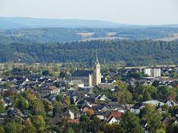 O diretor, conhecido por inúmeros sucessos, retorna para a função que não ocupava. Ausblick Picture Of Aventura Der Spielberg Medebach Tripadvisor