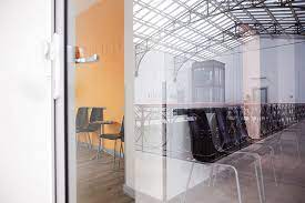 The helios house is a gas station in los angeles, located on olympic boulevard. Das Patientenfreundliche Arztehaus In Koln Ehrenfeld Helios Haus