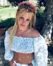 Before i show you more pics of my body, spears wrote in the accompanying caption, i want you to understand my thoughts on exposing my skin. Britney Spears Instagram Posts Are Vetted By Management Says A New Report Dazed