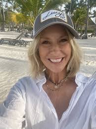 Kim Morse's Instagram, Twitter & Facebook