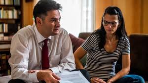 He is the mayor of hódmezővásárhely since 2018,61 as well as the cofounder of the everybody's hungary. Az Origonak Ketmillio Forintot Kell Fizetnie Marki Zay Peter Megragalmazott Felesegenek 24 Hu