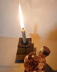 手掛け和ろうそく gokan koboのbaseショップにある 生蝋barと和ろうそくの芯の組み合わせで作ることができます 作り方はご購入いただいた際に送付している作り方レシピに掲載しておりますので 初めての方でも安心して作ることができます 万が一作り方がわからなかっ