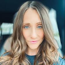 Leah Cantrell (mxgirlie322)