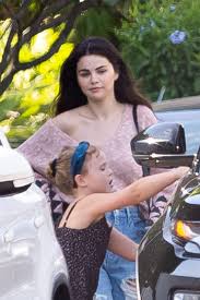 Selena gomez opted to wait another year to attend her next grammys. Selena Gomez Out In Los Angeles 06 25 2020 Celebmafia