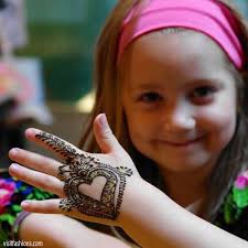 Eye Catching Mehndi Designs For Kids On Eid Ul Adha In 2020 With three flowers on the palm it has. mehndi designs for kids on eid ul adha