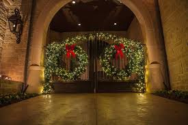 Outdoor Landscape Lighting Dallas Fort Worth Houston Christmas Wreaths With Lights Large Christmas Wreath Outdoor Christmas
