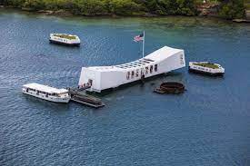 Naval base at pearl harbor on oahu island, hawaii, by the japanese on december 7, 1941, which precipitated the entry of the united states into world war ii. Pearl Harbor Auf Hawaii Sehenswurdigkeiten Go Hawaii