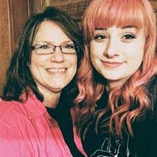 Stephanie Brummett's Instagram, Twitter & Facebook