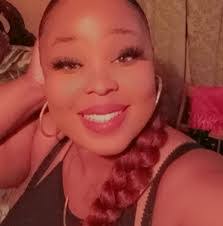 Donna Harriott's Instagram, Twitter & Facebook