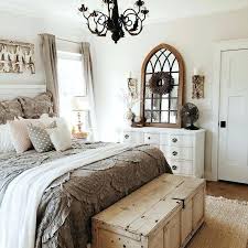 32 Guest Bedroom Decorating Ideas If Your Bedroom Is Small As An Example Paint Farmhouse Style Master Bedroom Master Bedrooms Decor Farmhouse Bedroom Decor