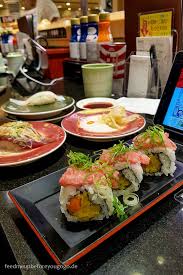 Tokio Ii Von Godzilla Karaokebars Und Katzentempeln Sightseeing Und Kulinarisches In Shinjuku Shibuya Harajuku Shimokitazawa In 2020 Japanisches Essen Kulinarisch Vegetarisches Essen