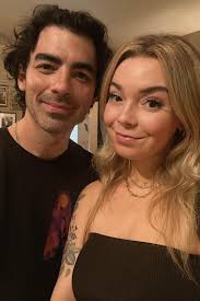 Any lives tonight ❤️