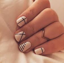 This gives you the opportunity to play with the colors of your choice. 25 Line Nail Designs
