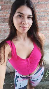 Esos labios necesitan unas mordiditas mias !!!😋😋😋