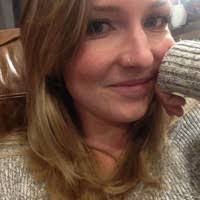 Leslie Burdick's Instagram, Twitter & Facebook