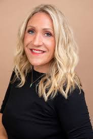 Aimee Senior's Instagram, Twitter & Facebook