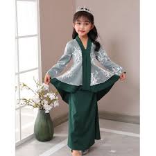 Umurnya sudah 21 tahun, tetapi tingkah lakunya masih ~. Baju Kurung Kebaya Baju Raya 2020 Kanak Kanak Shopee Malaysia