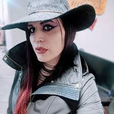 Caitlin Wickham's Instagram, Twitter & Facebook