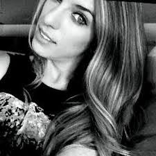 Shannon Wilhite's Instagram, Twitter & Facebook