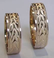 Antes de vender el anillo de matrimonio, debes saber lo que vale, especialmente si tiene diamantes. Argollas En Oro De 18 K Decoracion Diamantada Anillos De Pareja Anillos De Compromiso Para Parejas Anillos De Casados