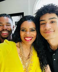 It's time for the SuperBowl!!! Who are you rooting for????😀