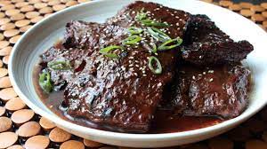 Slice the steak and divide among plates along with the mashed potatoes. Grilled Hoisin Beef Recipe Grilled Beef Skirt Steak With Hoisin Glaze Youtube