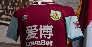 Zeige 1 bis 4 (von 4 artikeln) standardansicht: Burnley 20 21 Heimtrikot Veroffentlicht Inspiriert Von 100 Jahres Helden Nur Fussball