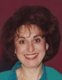 Kelly Toole's Instagram, Twitter & Facebook