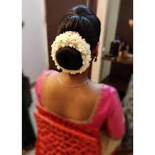 Mom To Be Getting Ready For Baby Shower Hairstyle Bridal Hair Buns Bun Hairstyles Baby Shower Hairstyles