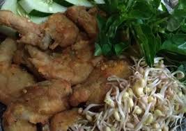 Selain enak, cara membuatnya juga amat sangat mudah lho! Resep Enak Ayam Geprek Sambal Korek