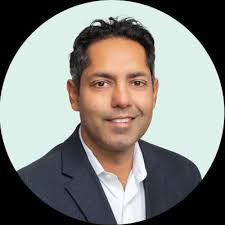 That smile is genuine. CEO crush moment Barclays Corporate & Investment  Bank provided today for International Women's Day! What an incredible  opportunity to hear Indra Nooyi speak.