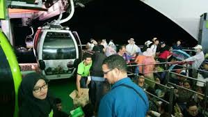 Skycab #skybridge #langkawi tq mr hafifi, premium gondola langkawi staff.pengalaman menaiki kereta kabel 360 berlantaikan. Insiden Skycab Langkawi 1 126 Penumpang Kakitangan Terkandas Berjaya Diselamatkan Iluminasi