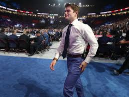 Cole caufield cap hit, salary, contracts, contract history, earnings, aav, free agent status. Canadiens Draft Cole Caufield 15th Overall Thescore Com