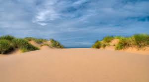 The thing with looking for exact filming locations on a sandy beach is the simple fact that beaches change. 7gkyaif11sof1m