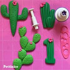 By emily walker published on: Pettinice How To Make A Llama And Cactus Cake With Amanda Jull