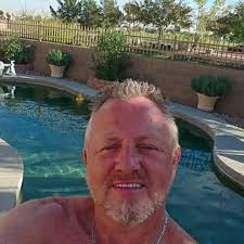 I'm 69 retired retired at 66 and I've been living in spain the last 3 years  enjoying my golden years with my family all coming to visit fotos of me at  22