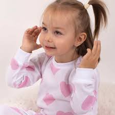 Valentínska kolekcia pre najmenších 💖👶 Láska je v každom malom úsmeve! 🌟  Tento Valentín sme pripravili niečo špeciálne pre vaše malé poklady