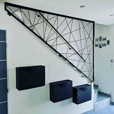 Garde Corps Moderne Pour Escalier Realise En Acier Fabrication Sur Commande Et Sur Mesure Contactez Nous Pour P Balustrade Escalier Escalier Escaliers Maison