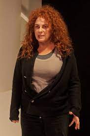 Opera sanatçısı nazım harupçu ile ilkokul öğretmeni türkan harupçu'nun tek çocuğu olarak. Derya Alabora Alchetron The Free Social Encyclopedia