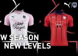 Maillots de foot adultes et enfants large choix d'équipes facebook leila foot instagram maillotsshop. Notre Classement Des Plus Beaux Maillots De Ligue 1 Et Des Moins Reussis