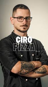 Il pizzaiolo per lunedì 26 gennaio è stato scelto: Ciro Pizza ci farà  compagnia chiacchierando con noi e insegnandoci a fare la pizza che a  mangiare già siamo capaci 🍕