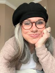 Hey Emily! Can You Leave Paris? S'il vous Plait!