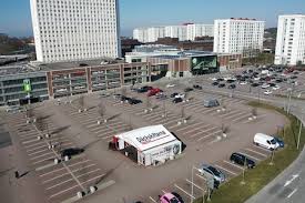 De flesta flerfamiljshusen är hyresrätter (56%). Goteborg Frolunda Torg Gor Ditt Dackbyte Hos Oss