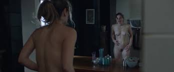 Laura Gordon, Olivia DeJonge Nude - Undertow (2018)