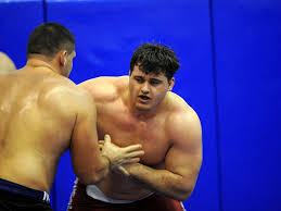 Kendinen bahsedilmesini istiyosan ya öleceksin, ya bir dizide oyanacaksın, ya da kas yapacaksın böyle altı ay falan. Bursa Da Kampa Giren Riza Kayaalp Yeniden Dogmus Gibiyim