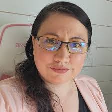 Alysia Mefford's Instagram, Twitter & Facebook