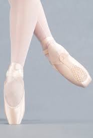 Some shoes are just naturally wider fitting while others have wide sizing available. Airess Taper Toe Wide Width Pointe Shoe Capezio