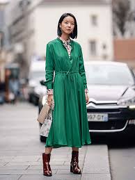 Scroll through for the most stylish dinner party outfit ideas, and let us know what you're wearing to attend dinner parties this holiday season by using the hashtag #whowhatwearing on instagram. What To Wear To A Work Dinner Stylight